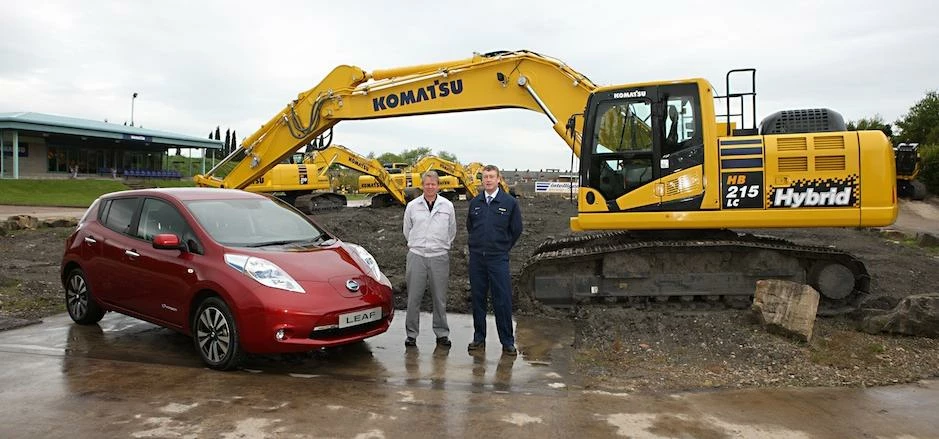 l to r Nissan’s Vice President for Manufacturing in the UK, Kevin Fitzpatrick and Peter Howe, managi