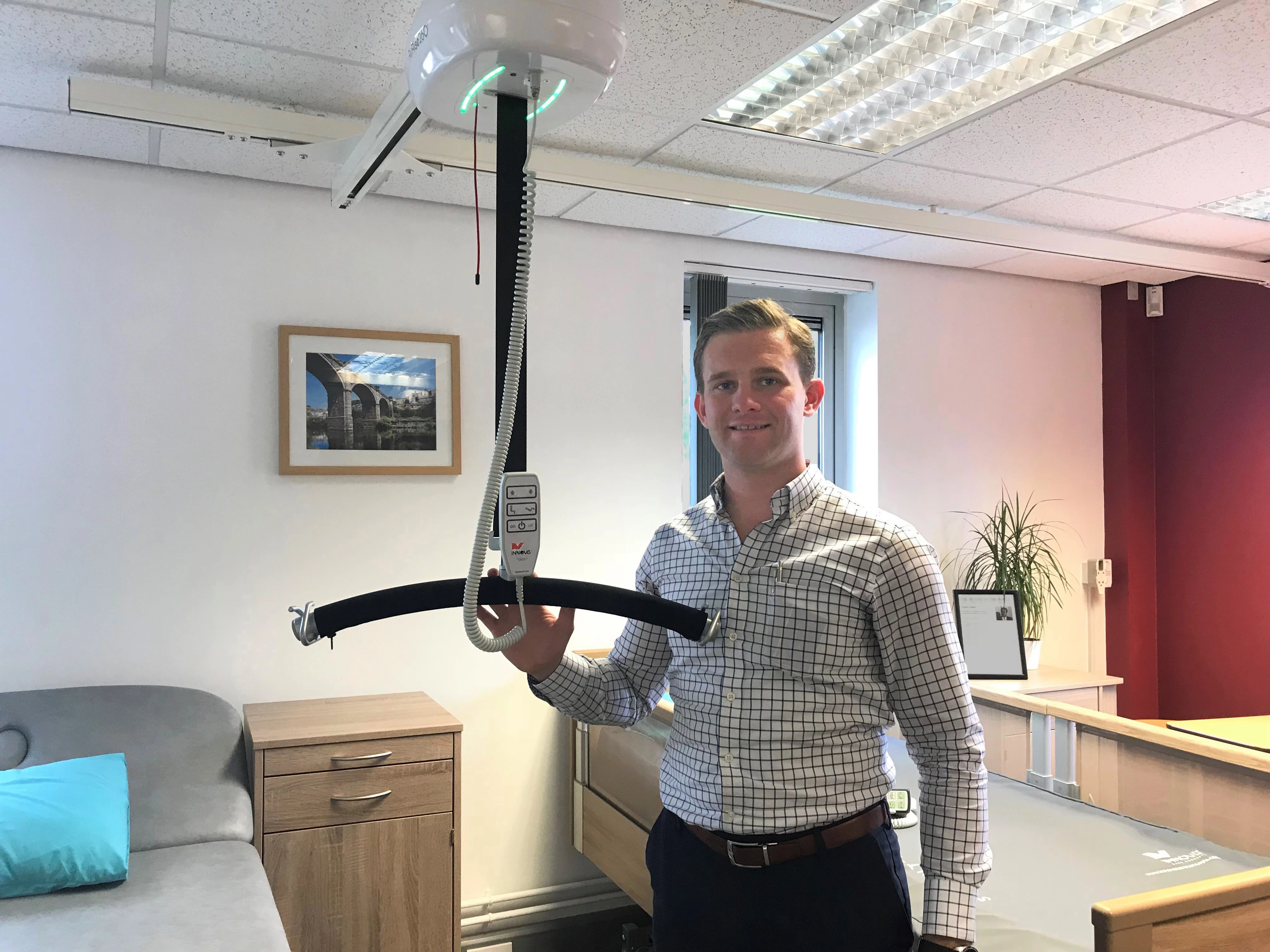 Innova's Bob Oliver with an AirRise260 hoist unit and handset