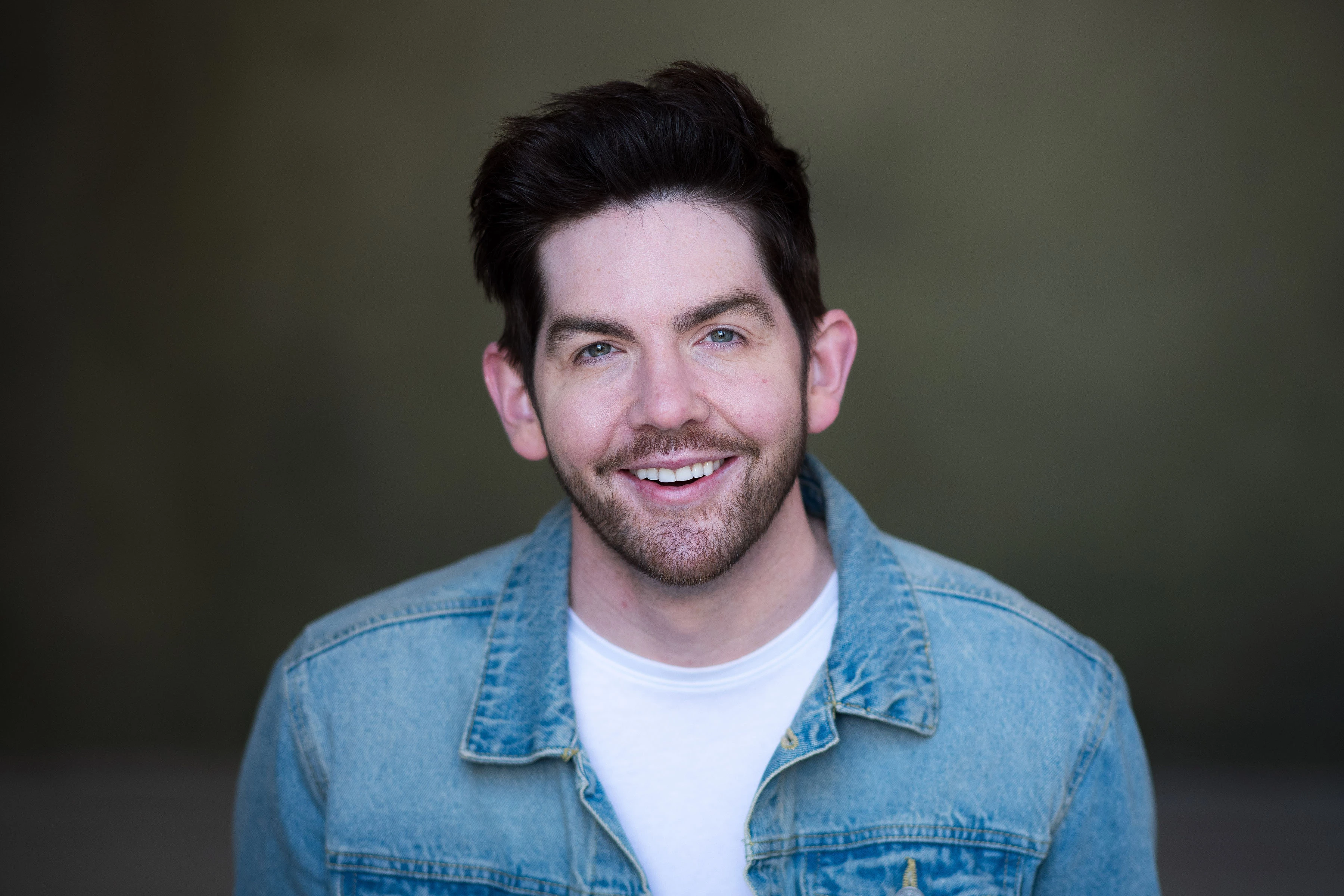 Scott McGlynn is a skincare influencer and content creator with around 260K followers @scottmcglynnofficial 