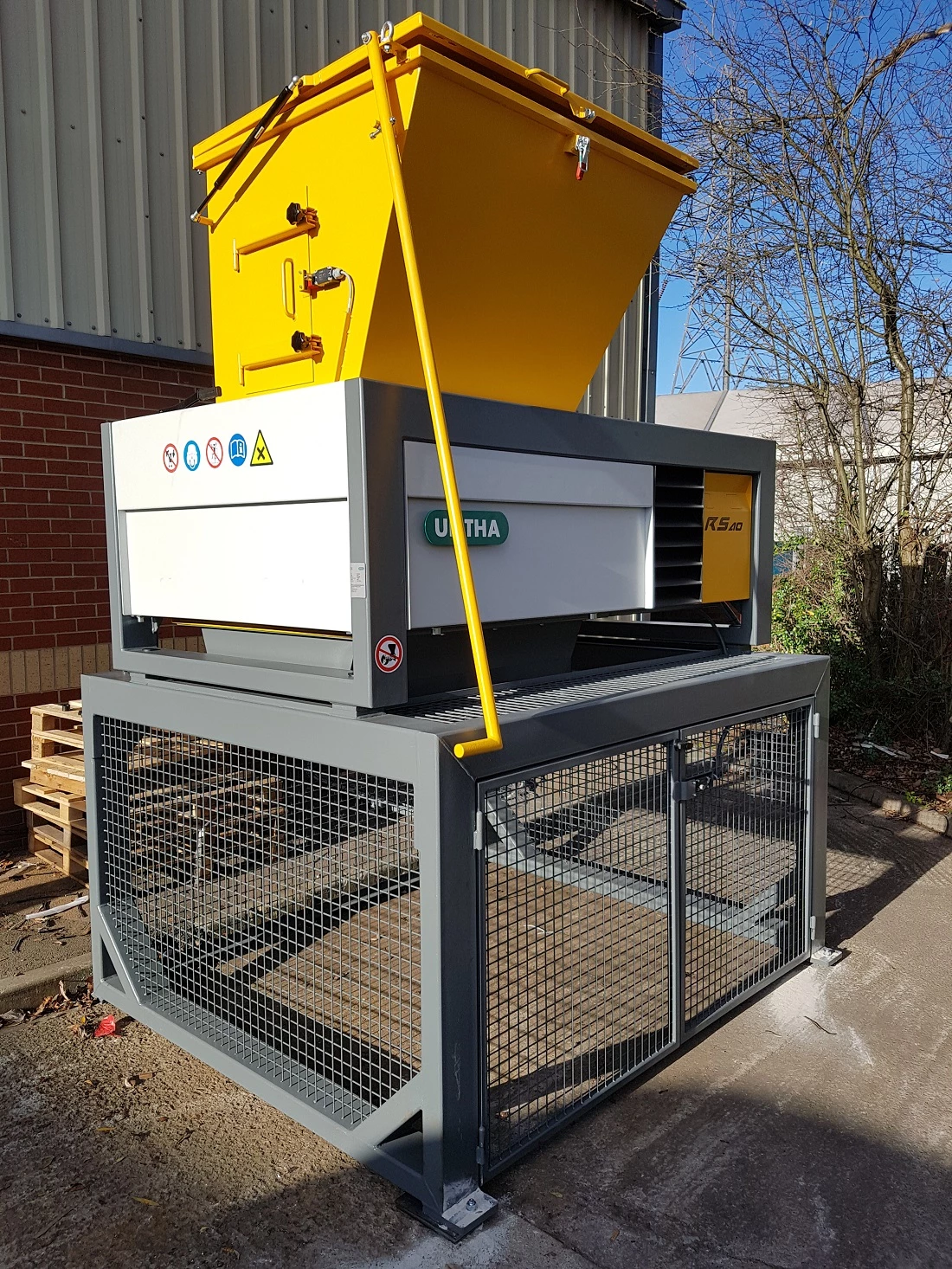 UNTHA RS40 shredder at Sanoh UK Manufacturing 