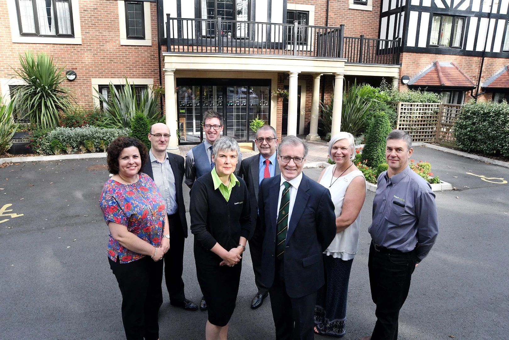 Karen Shuter and Mark Pawsey MP (both front, centre) with members of the Chamber’s Rugby branch committee