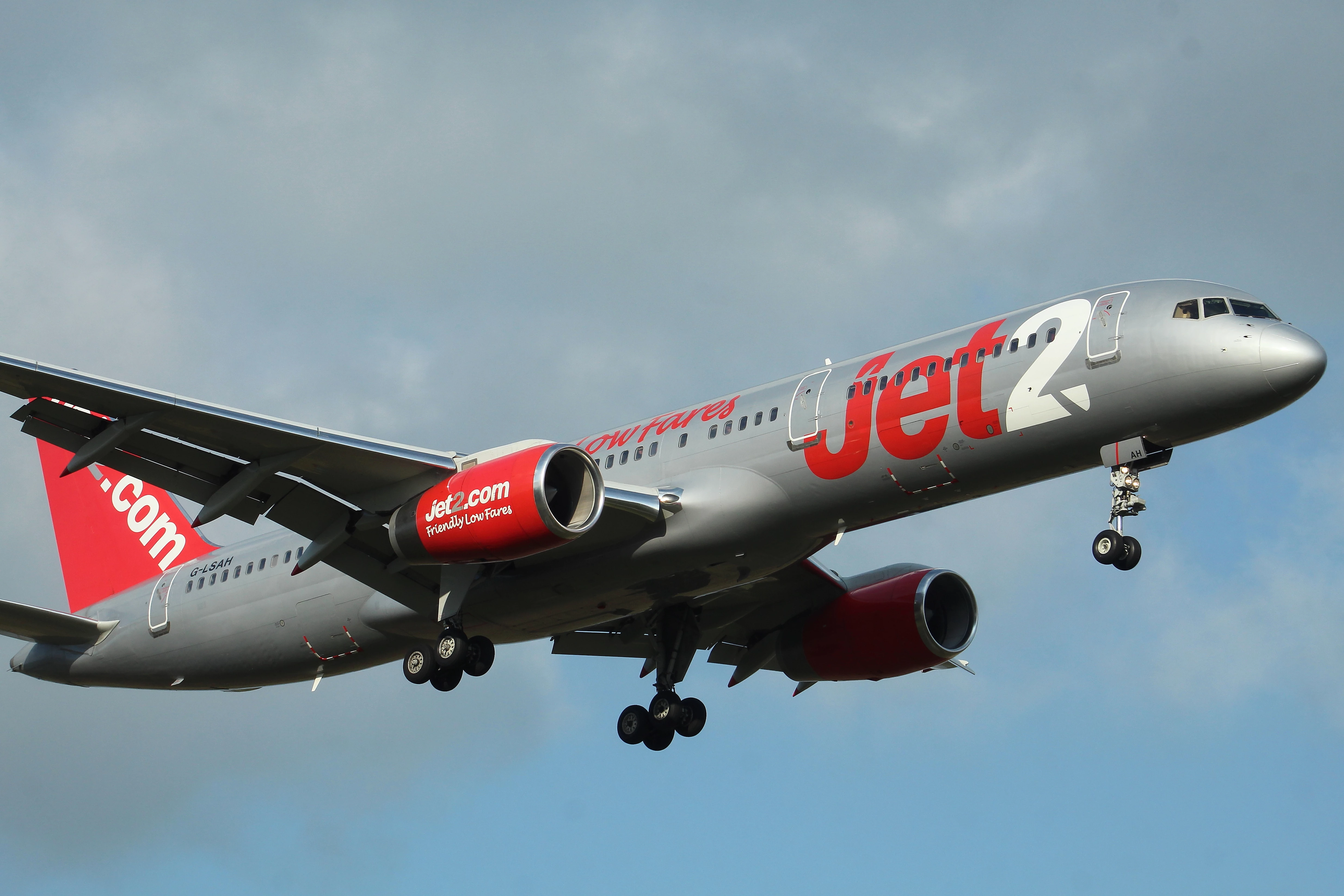 G-LSAH, Boeing 757-200, Jet2, Leeds/Bradford