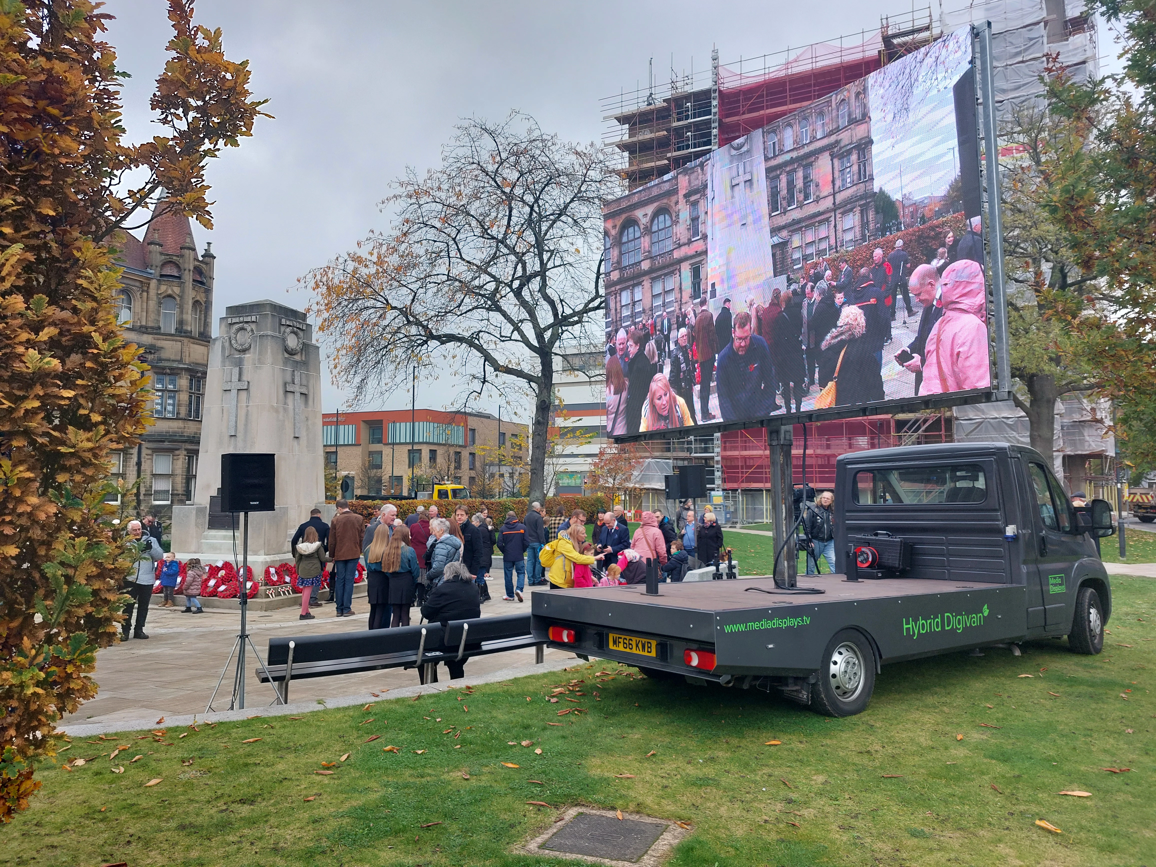 Media Displays Hybrid Digivan.