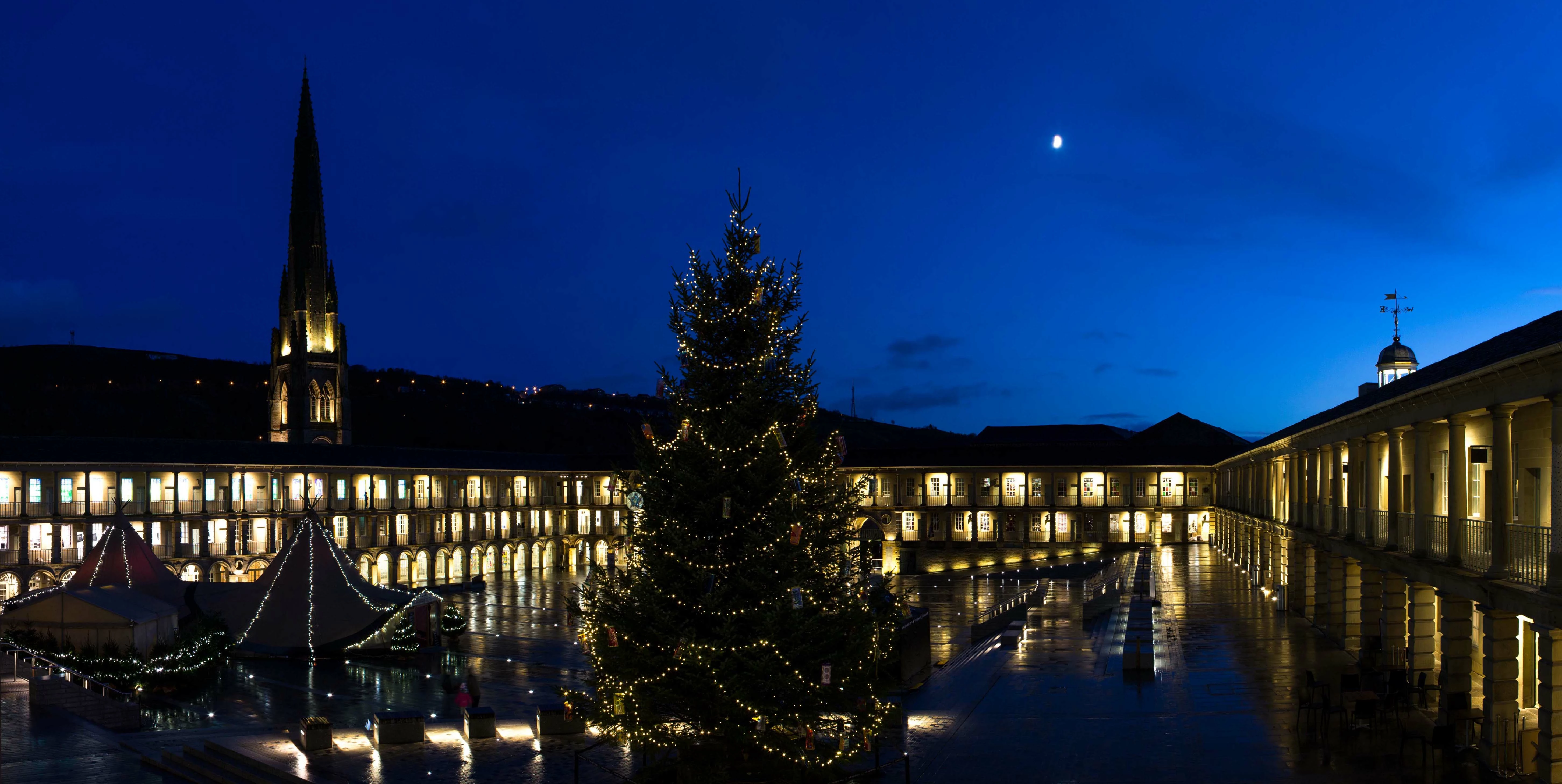 The Piece Hall, Halifax.