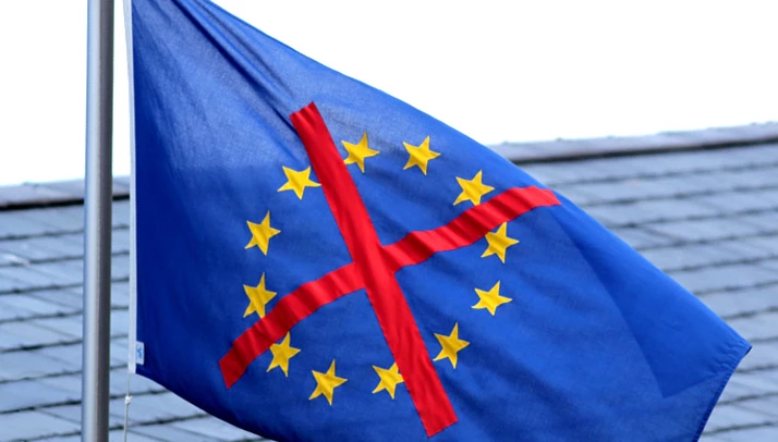 05-anti-eu-flag