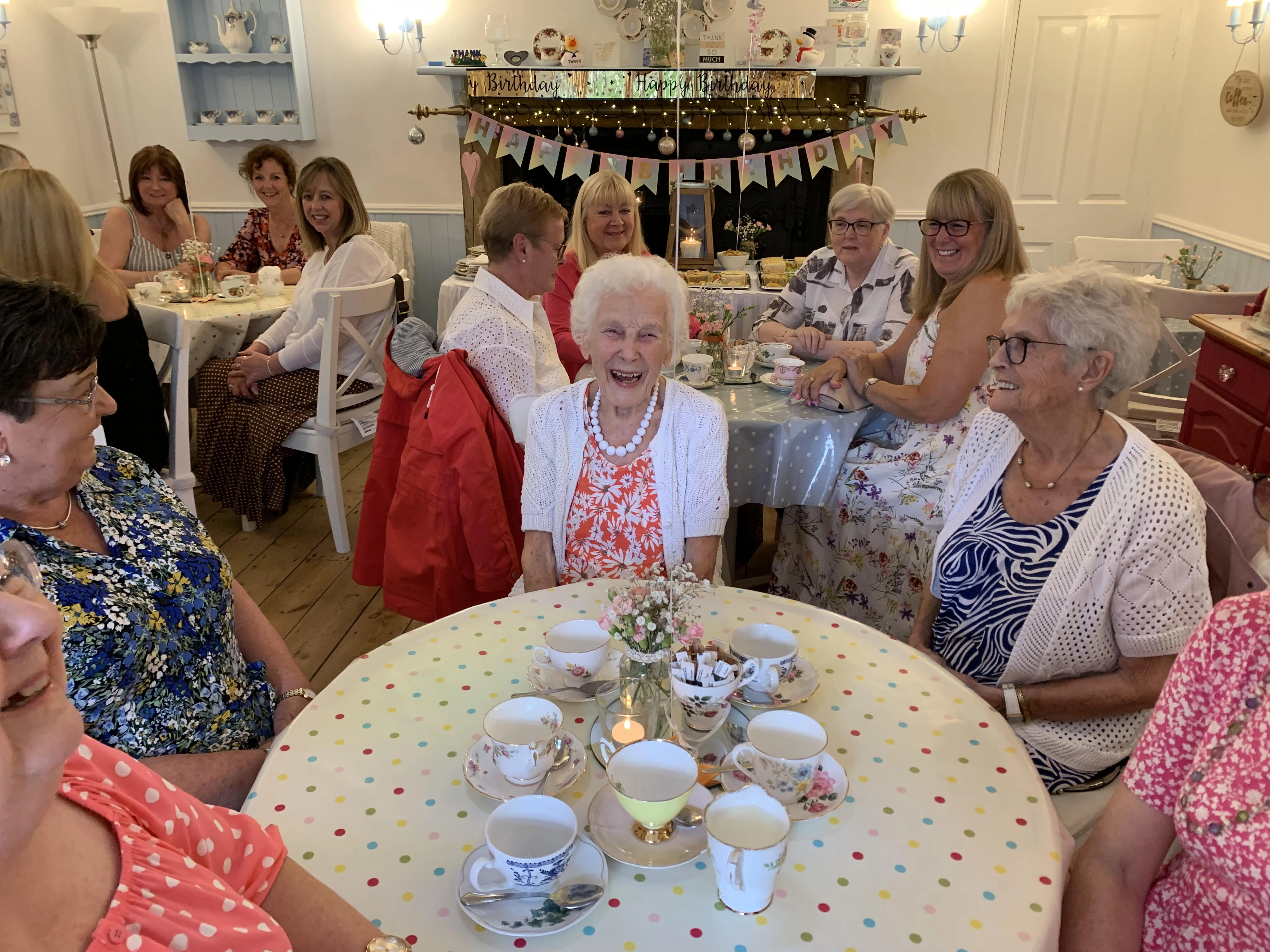 Vera surrounded by family and friends at Tynemouth 61