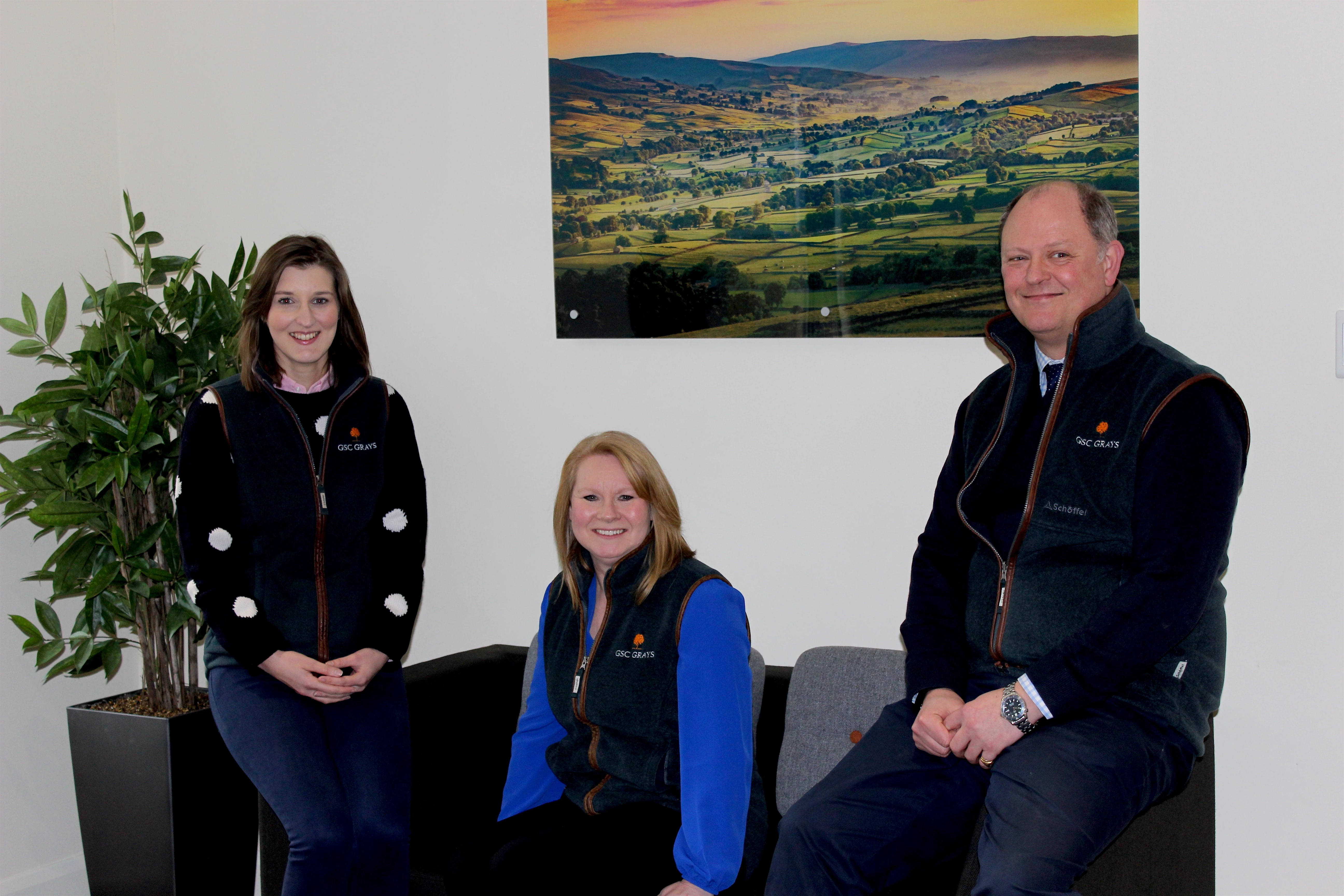 Charlie Roberts (L), Caroline Ridley-Marriott (M), Hugo Mallaby (R)