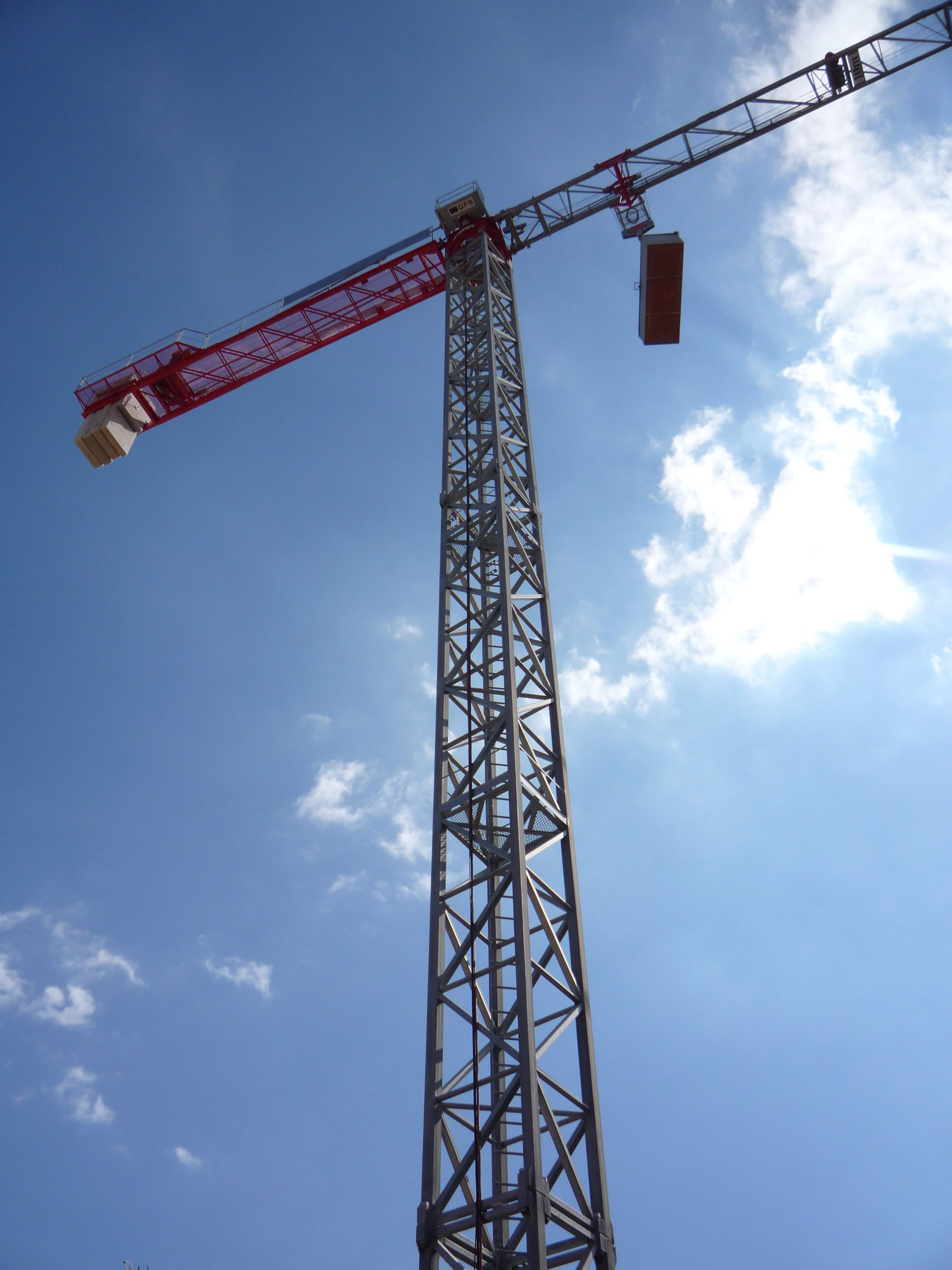 152/366 - Crane & sky