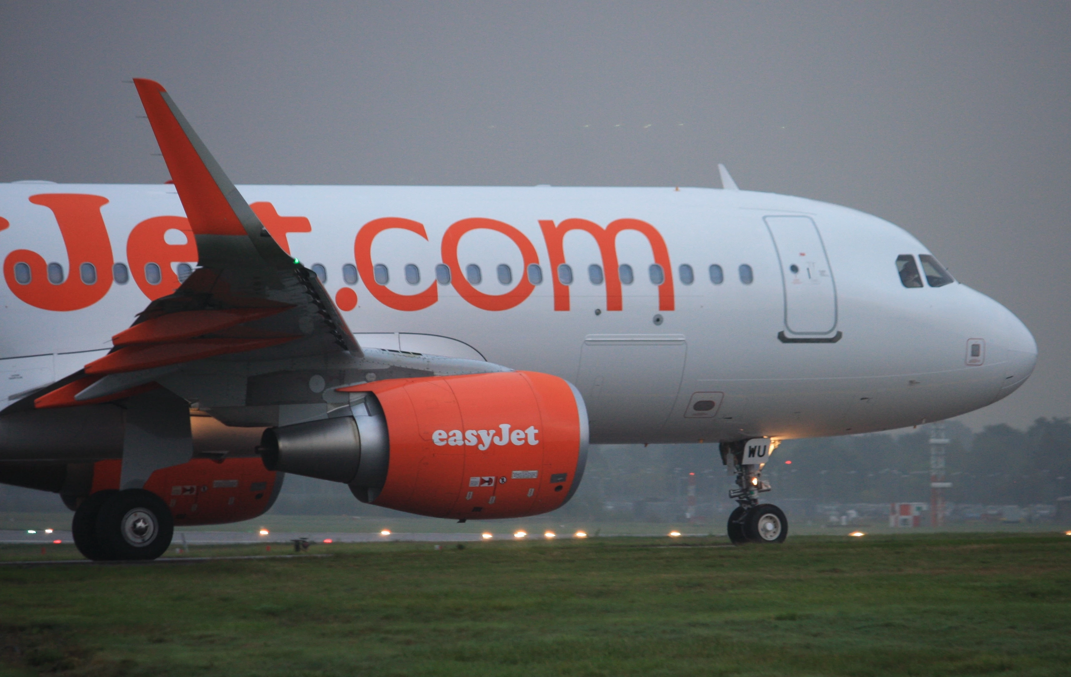 G-EZWU Airbus A320-214 (cn 6095) Easyjet.