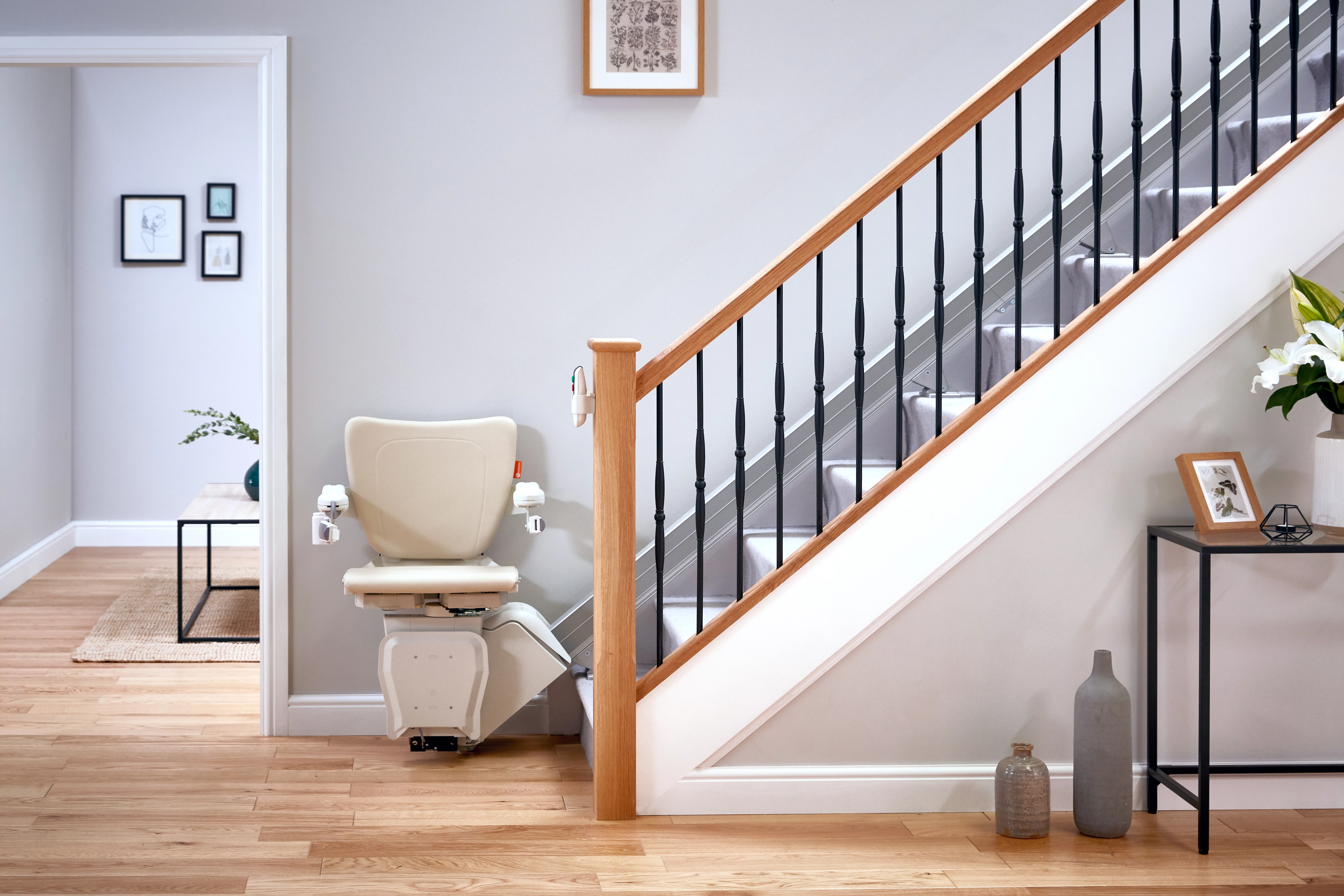 Handicare 1100 Straight Stairlift