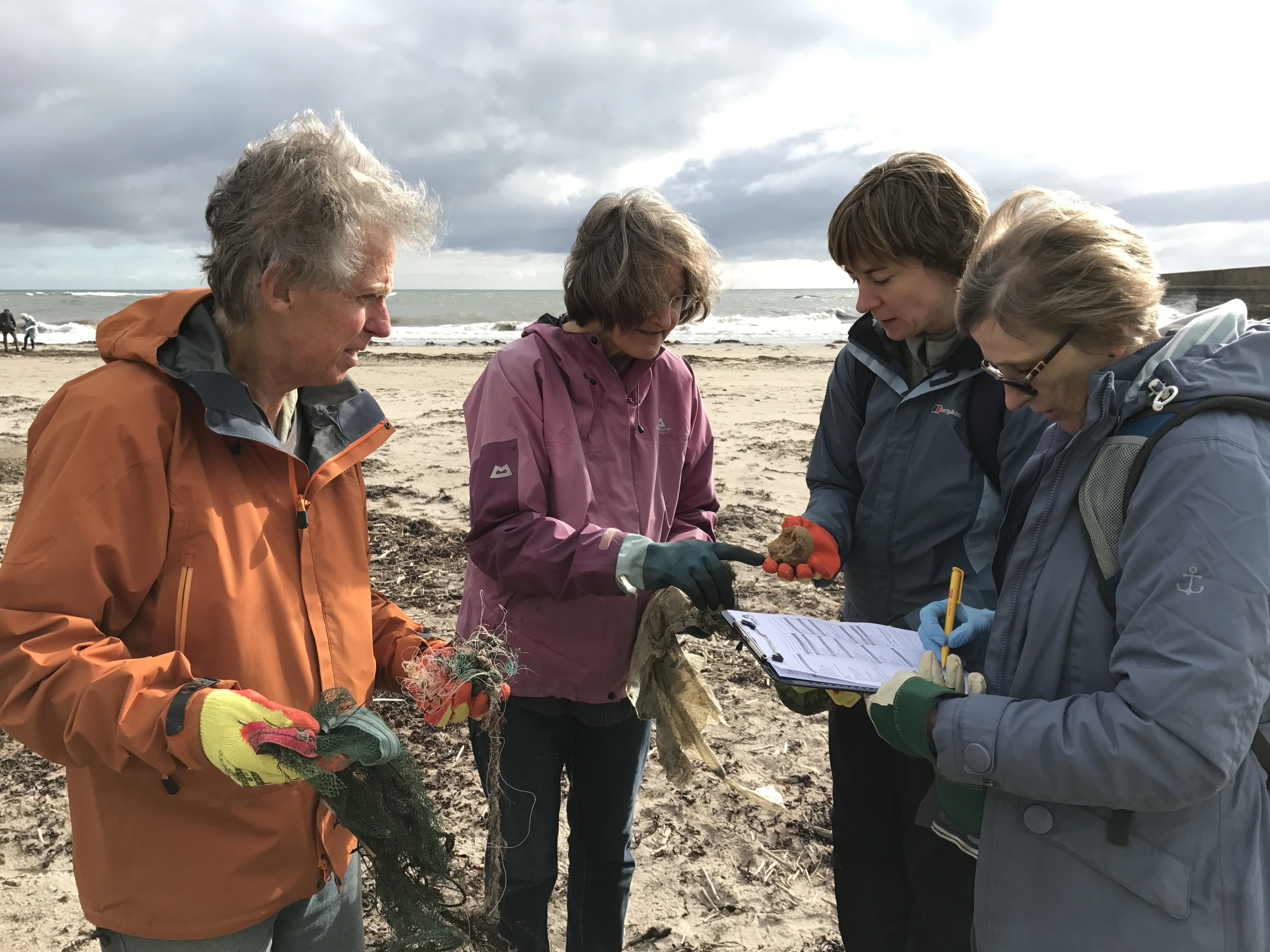 Volunteers surveying beach litter at Berwick-upon-Tweed 