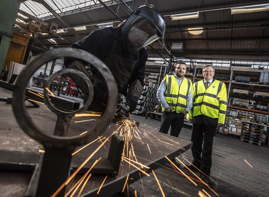 Robert Forsyth, Metec UK’s Commercial Director and  Councillor Iain Malcolm, Leader of South Tyneside Council.