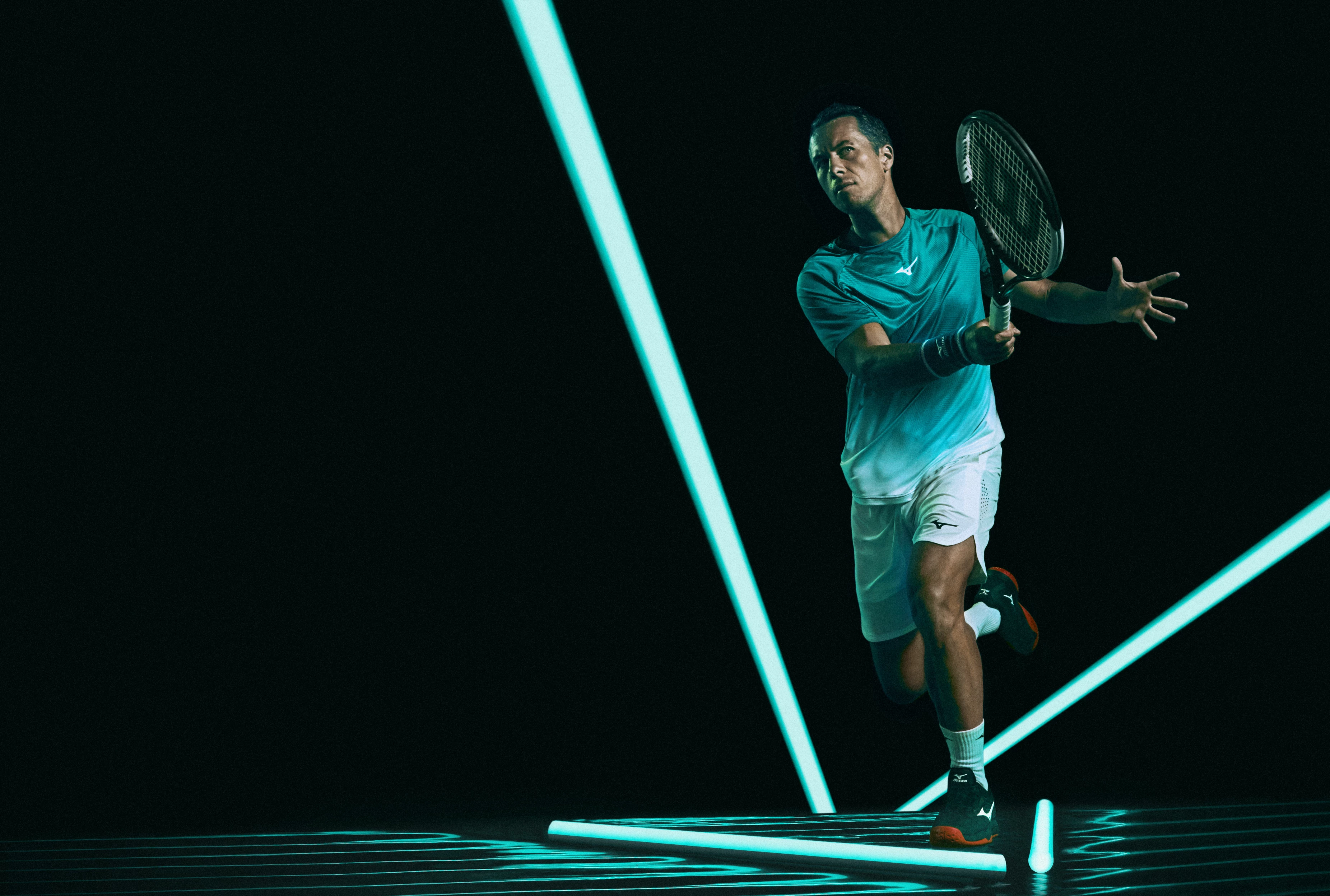 Image from Mizuno Autumn/Winter 2019 Collection named Blackout on Court