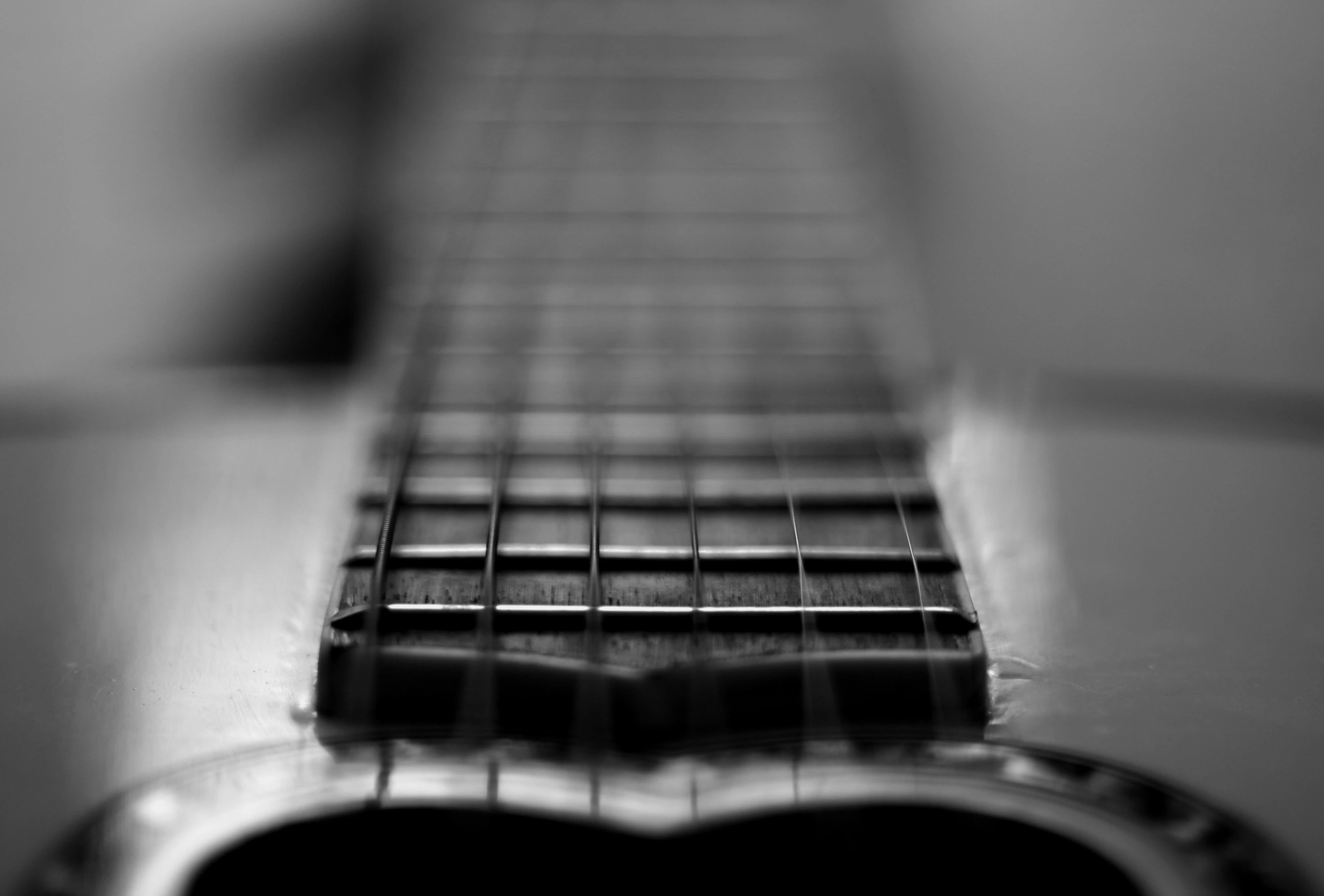 guitar b&w