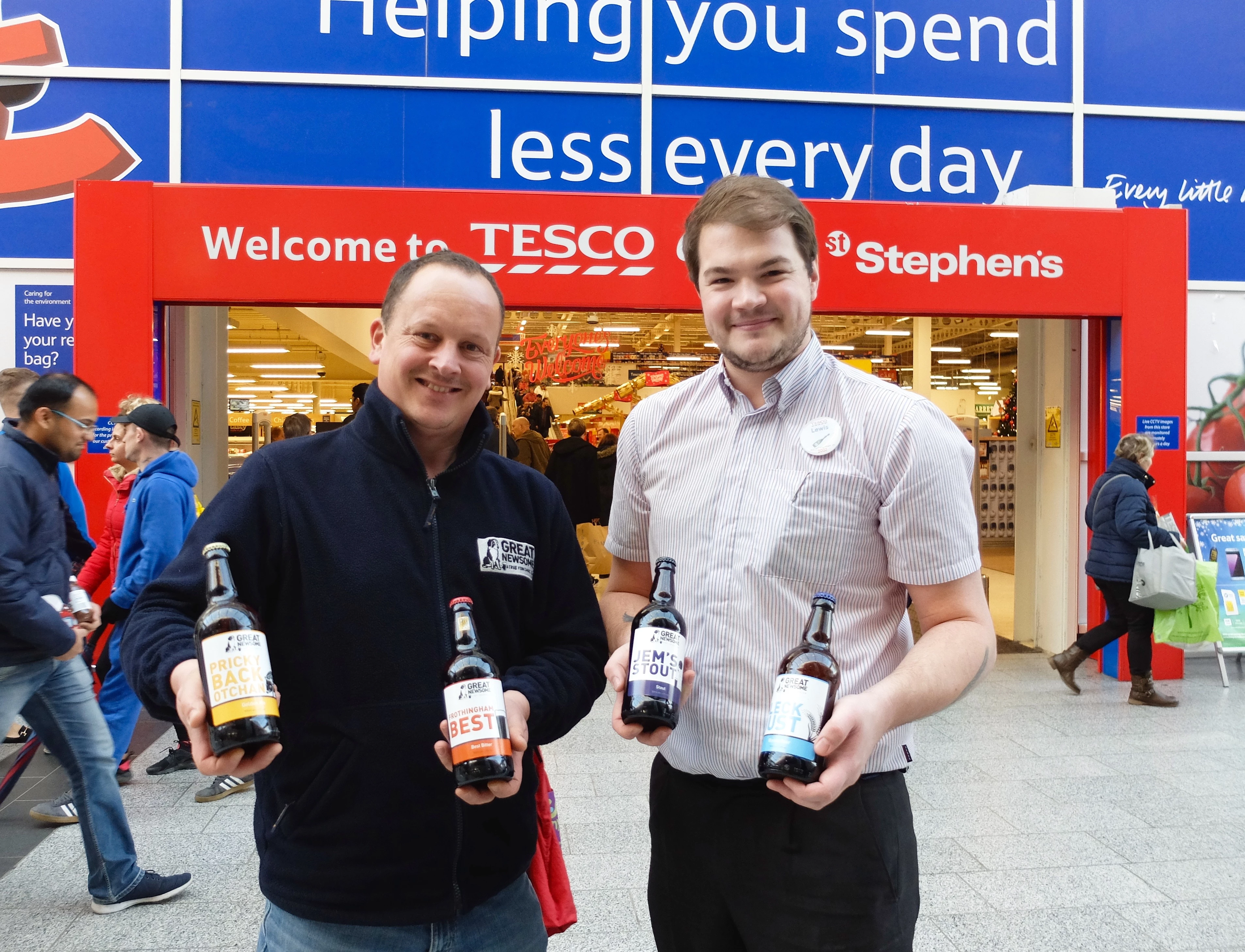 Matthew Hodgson with Tesco’s Lewis Whitelock outside the Tesco Extra, St Stephen’s Hull.