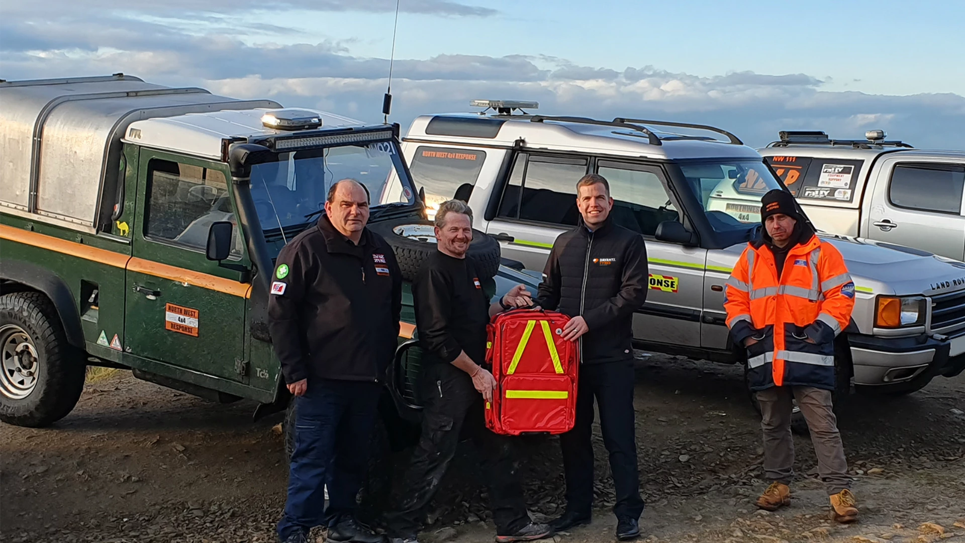 Davanti Sales Director for UK & Ireland Sean Maddocks presents North West 4x4 Response with first aid kits and andefibrillator to launch their Terratoura partnership