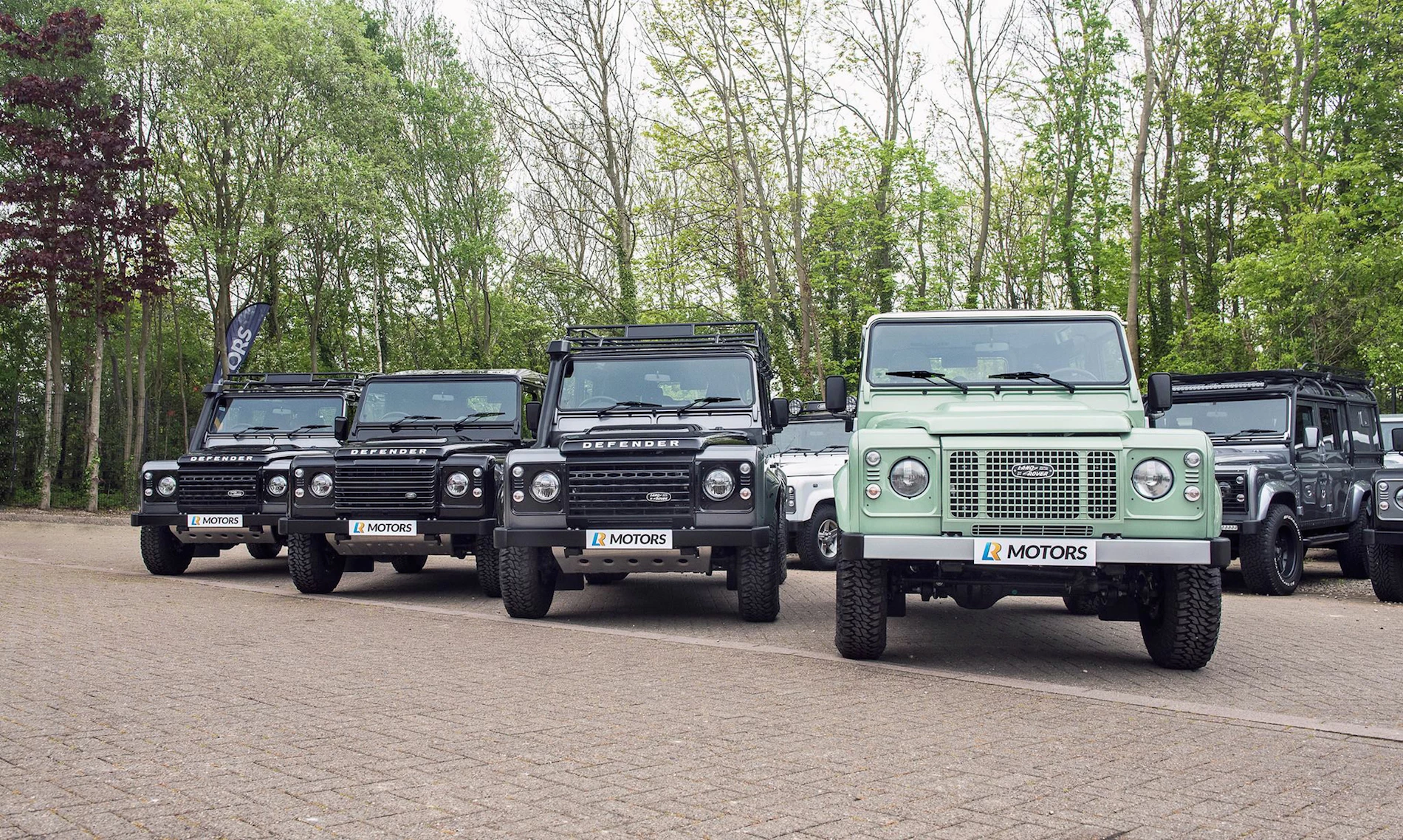 LR Motors is an independent motor company offering exclusively Land Rover Defender. 