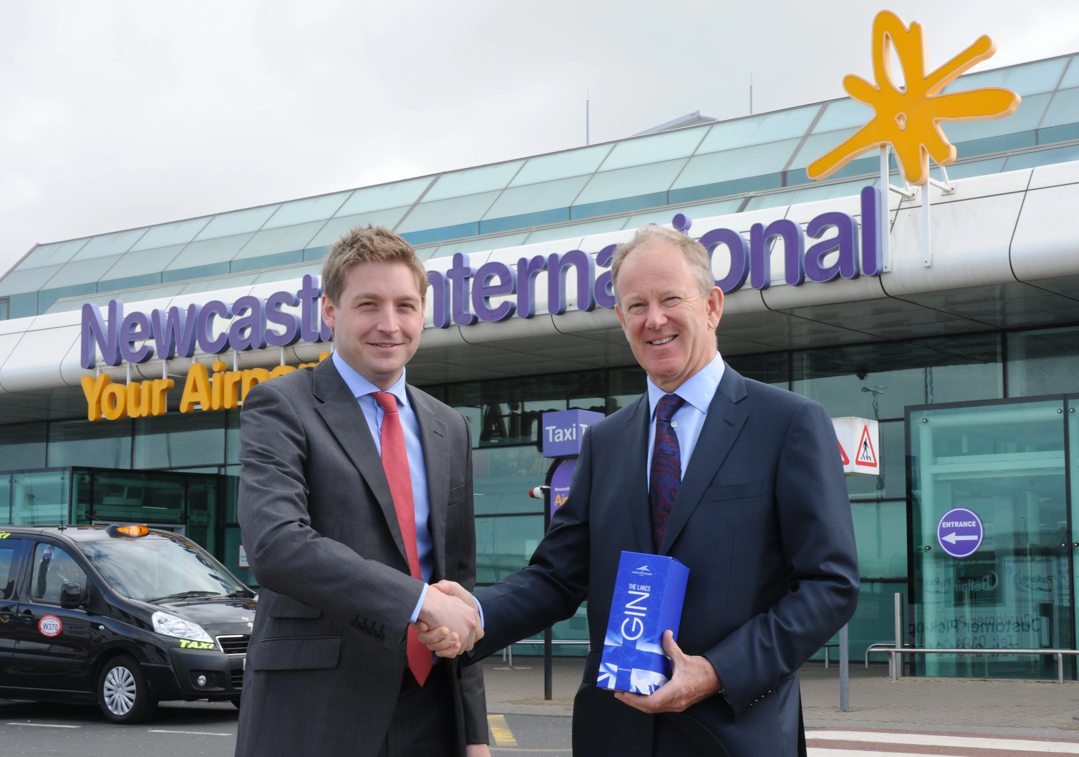 (L to R) Dean Ward, Commercial Manager of Newcastle Airport and Nigel Mills CBE