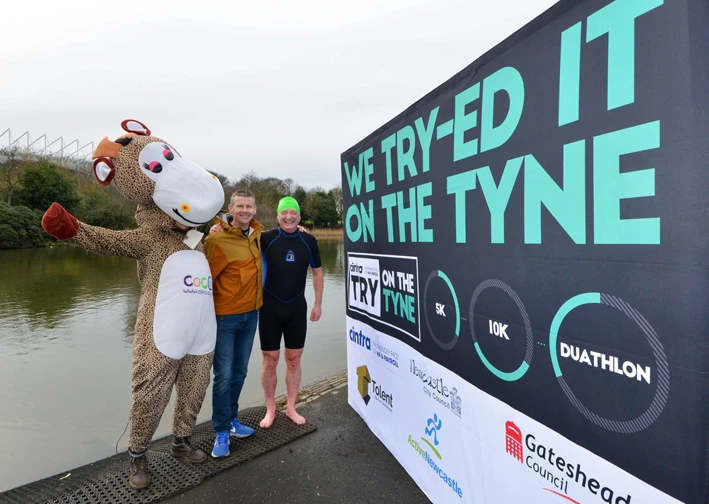 George the Giraffe from COCO, Steve Cram and Cintra CEO Carsten Staehr at the launch of TRY on the Tyne