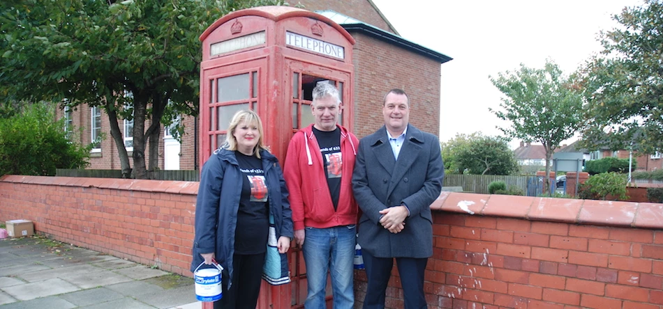 L-R: Steph McCahill, Andy McCluskey and  BT payphones manager Mark Johnson