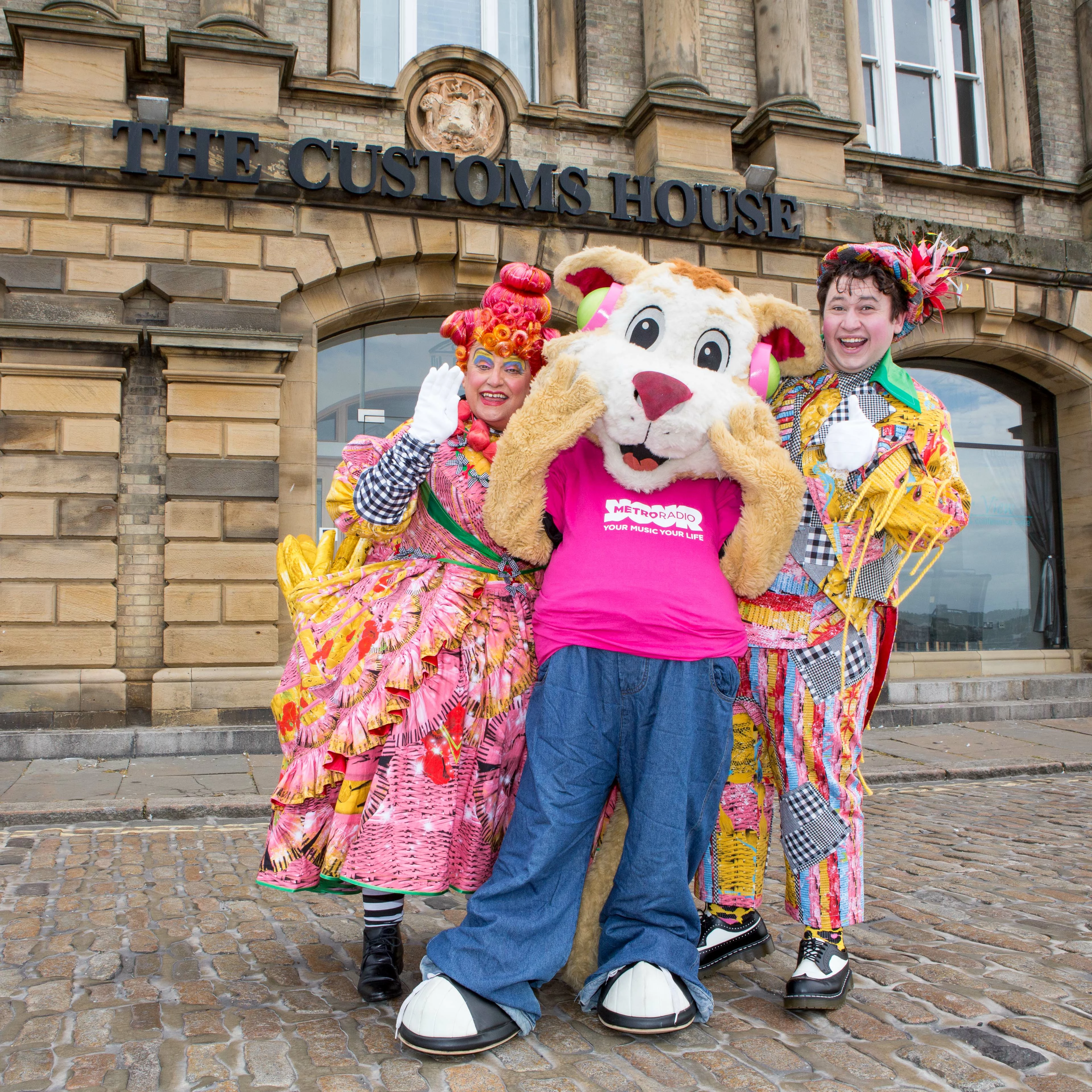 Courage the Lion, with Dame Bella Ballcock and Arbuthnot