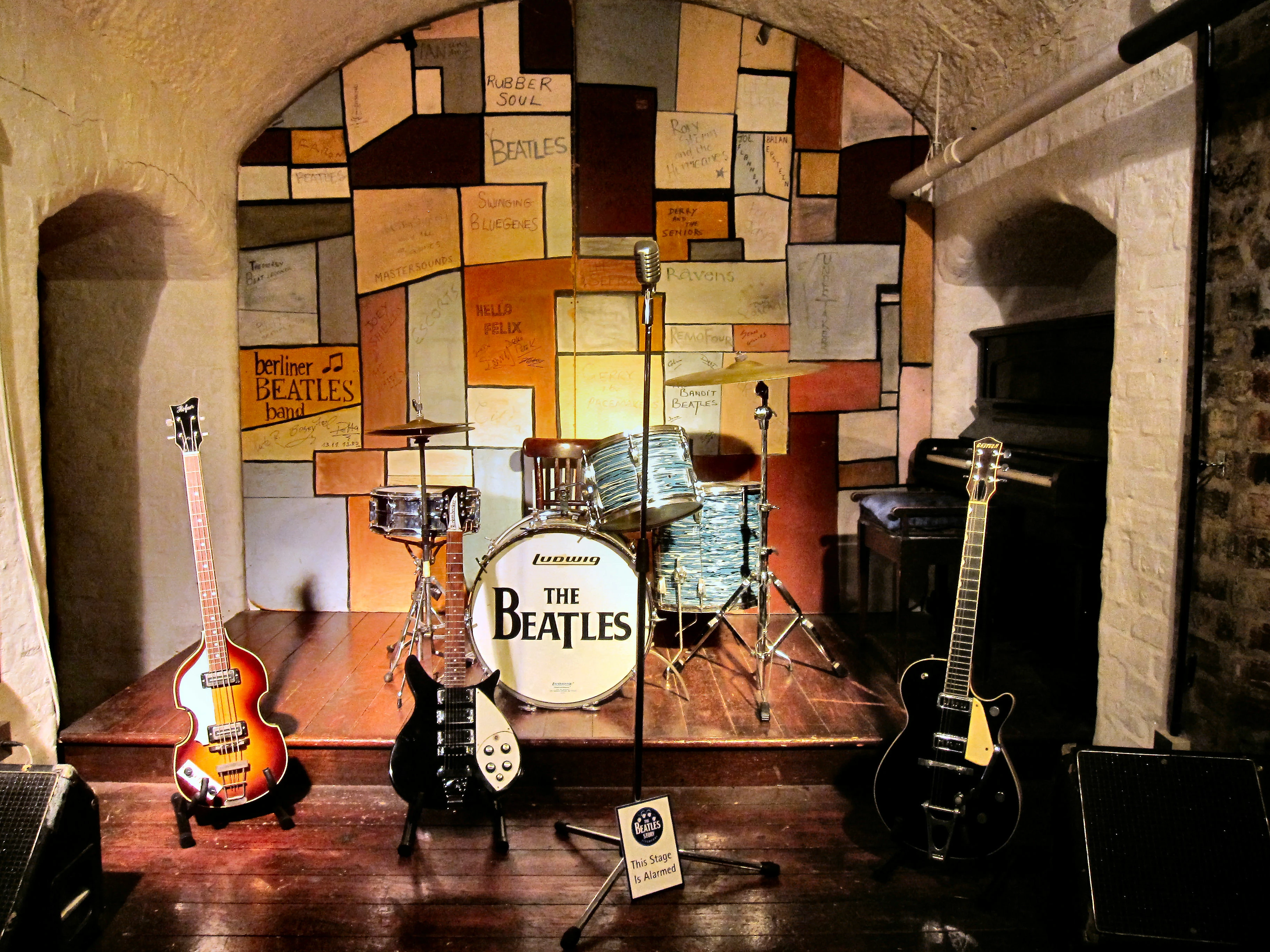 THE CAVERN CLUB. LIVERPOOL .UK