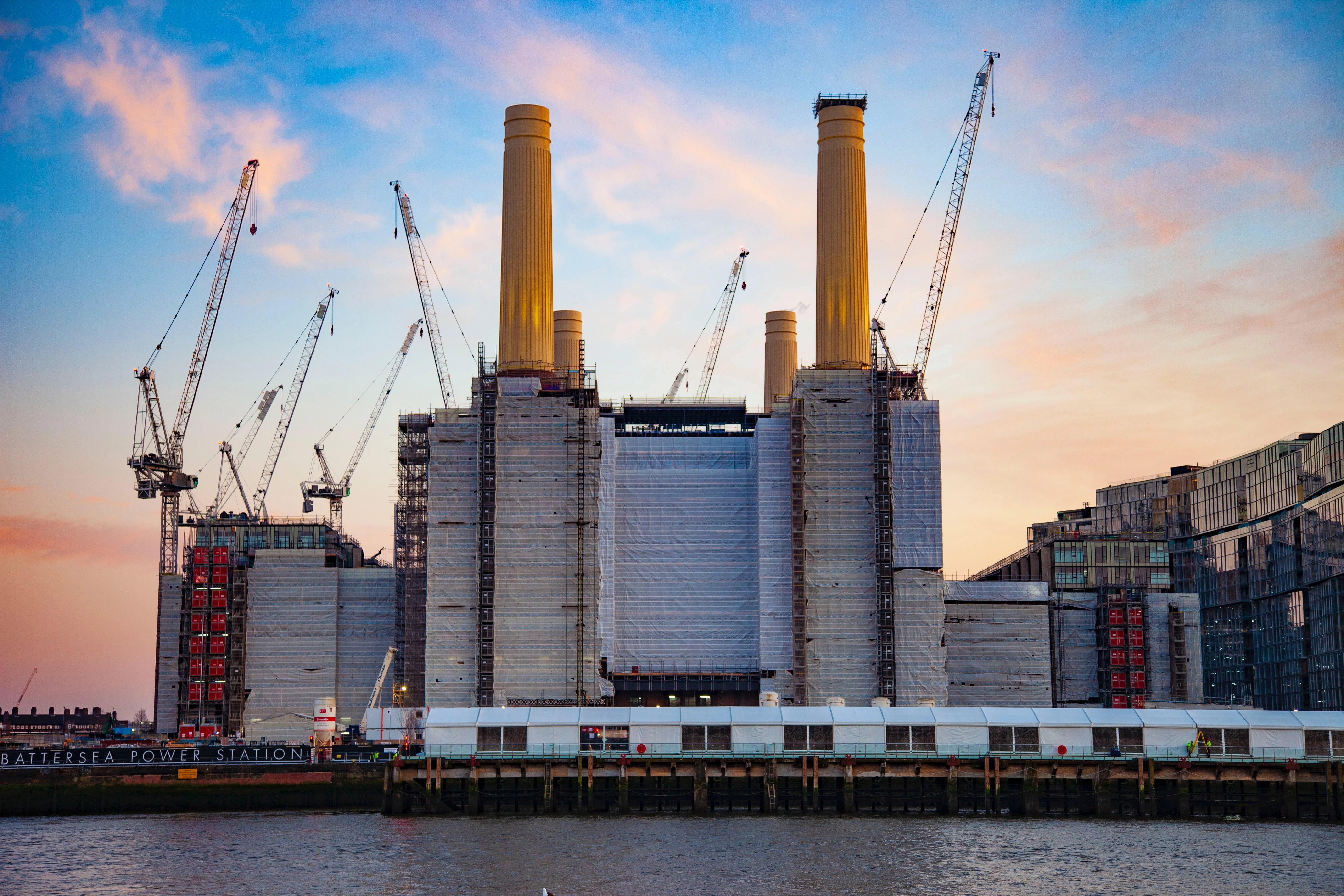 Battersea power station