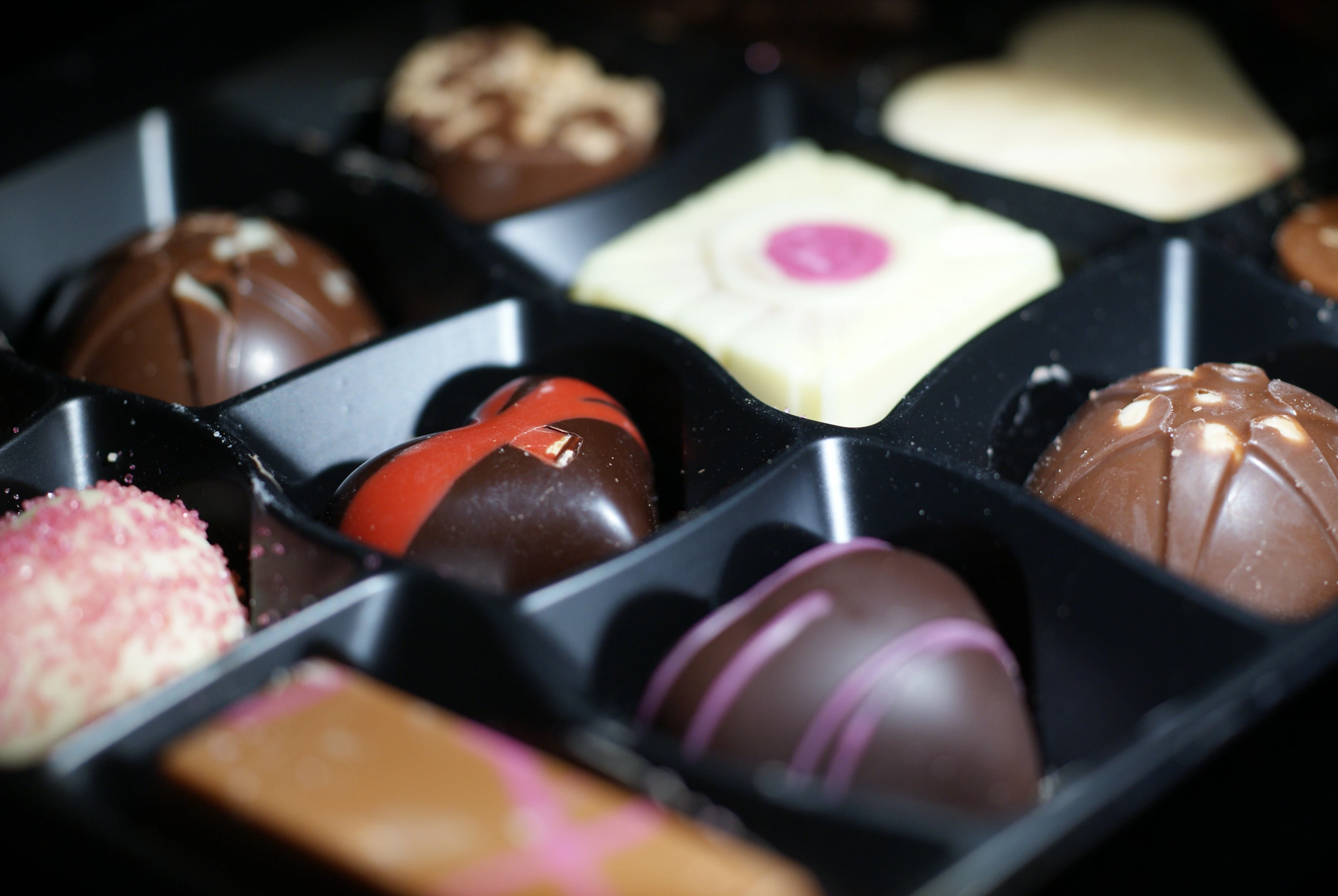 Hotel Chocolat The Sleekster Love Collection The Chocolates