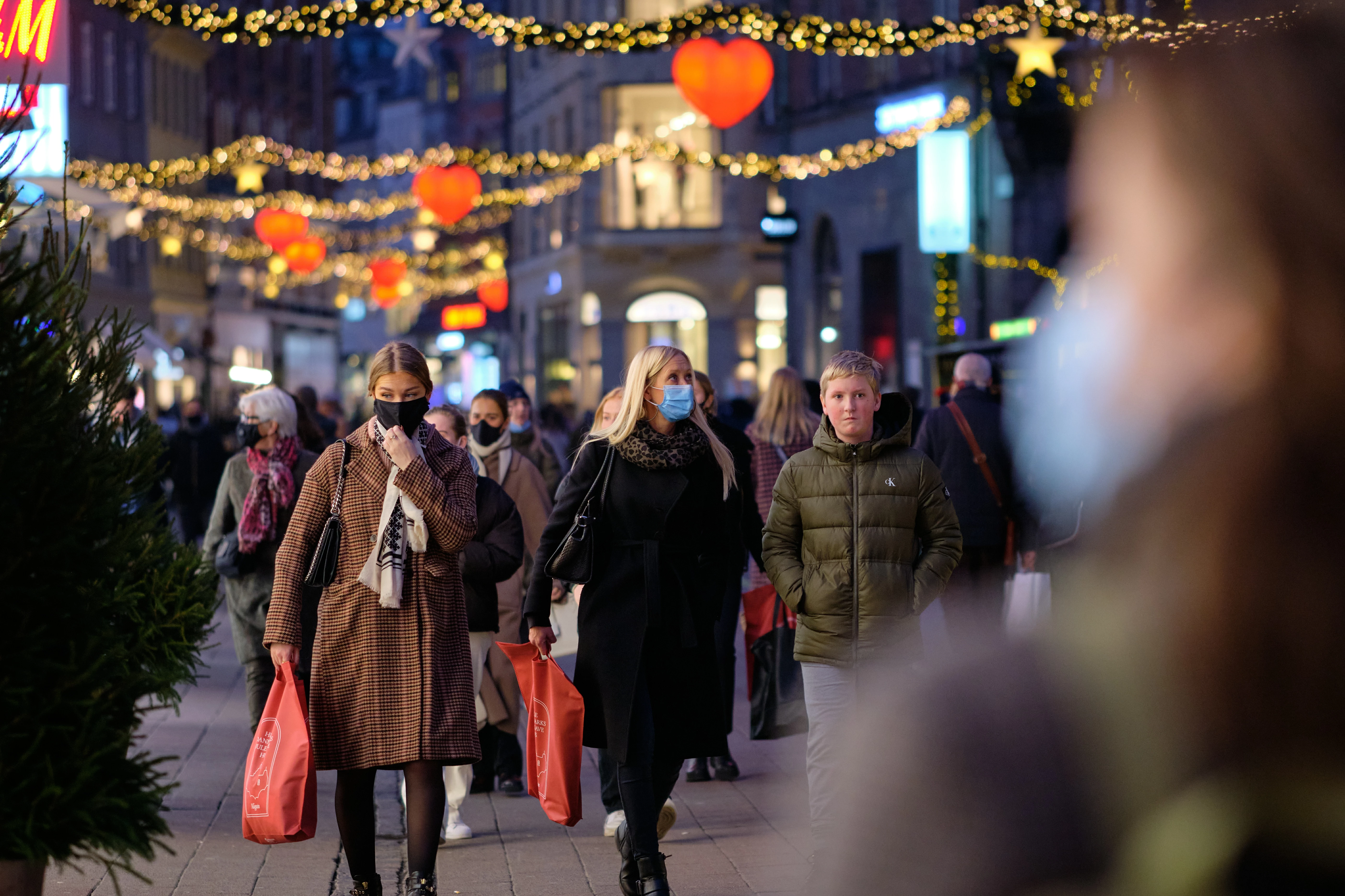 Christmas shopping before coronavirus